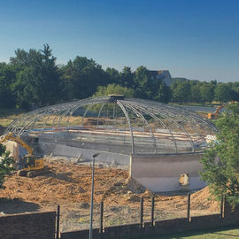 Venez découvrir les travaux de la piscine en images.