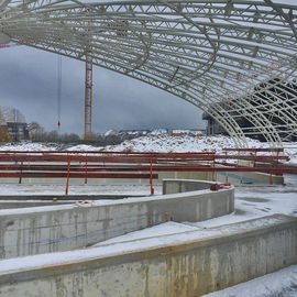 Venez découvrir les travaux de la piscine en images.