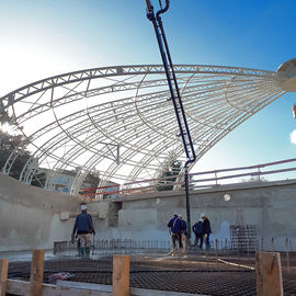 Venez découvrir les travaux de la piscine en images.